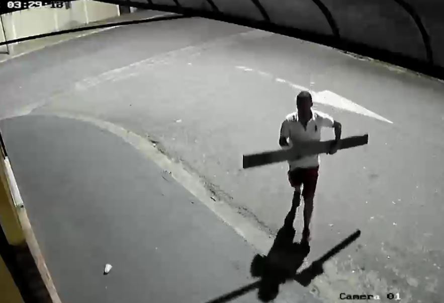 Pizzaria é roubada três vezes em menos de um mês em São José dos Campos. Alvo são motocicletas
