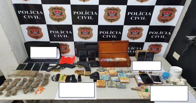 Polícia prende quatro criminosos, drogas e armas em operação em Tremembé
