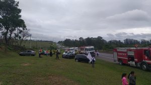 Romeiros são atropelados em Pindamonhangaba. Um ciclista morreu