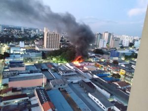 Padaria pega fogo no centro de São José dos Campos