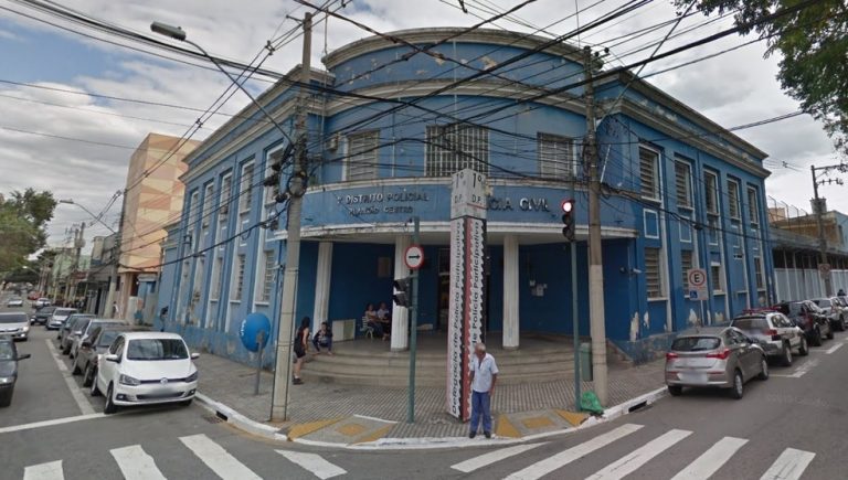 Bandidos furtam três veículos de loja em São José dos Campos