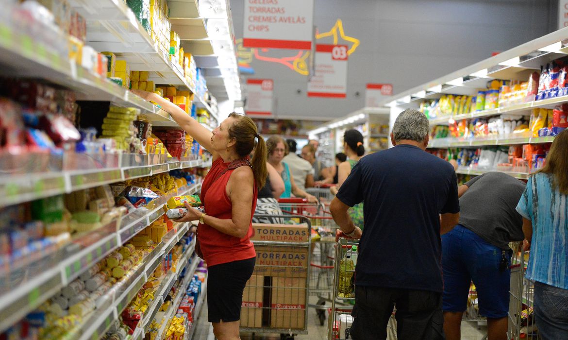 Justiça libera o funcionamento dos supermercados em São José dos Campos