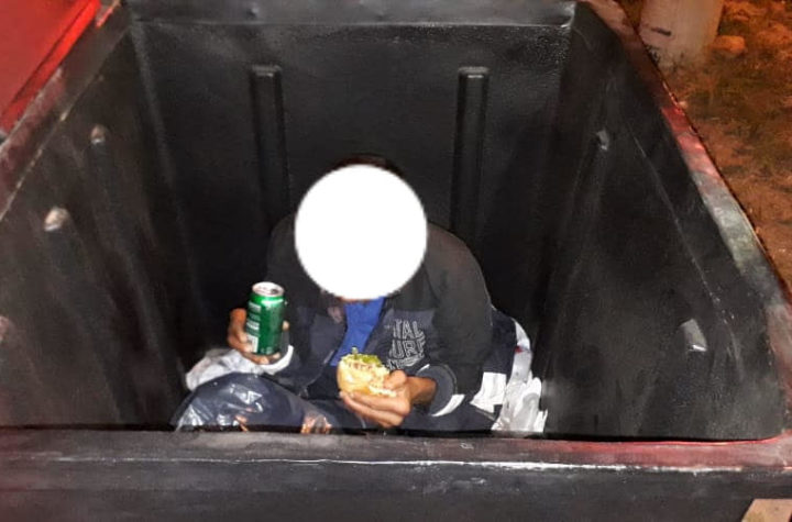 PM de Guaratinguetá ajuda morador de rua que se escondia do frio dentro de caçamba de lixo