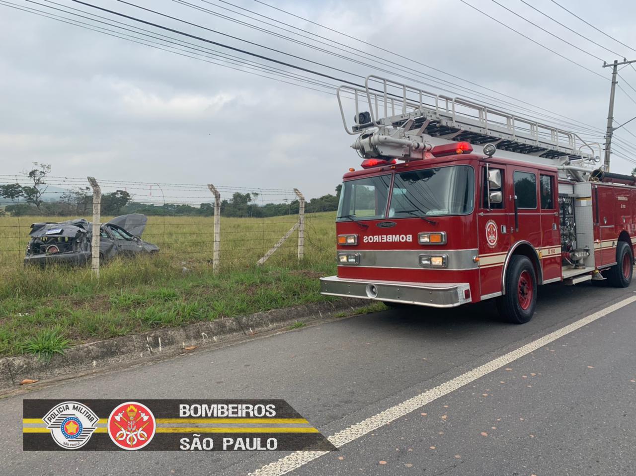 Capotamento faz quatro vítimas em Lorena