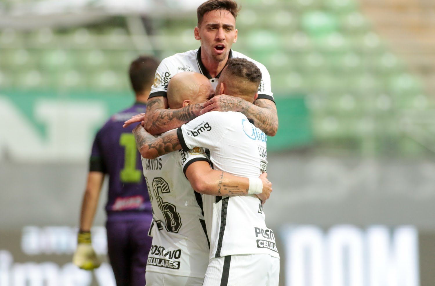 Corinthians conquista primeira vitória no Brasileiro