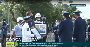 Bolsonaro participa de evento em Guaratinguetá