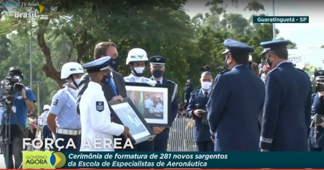 Bolsonaro participa de evento em Guaratinguetá