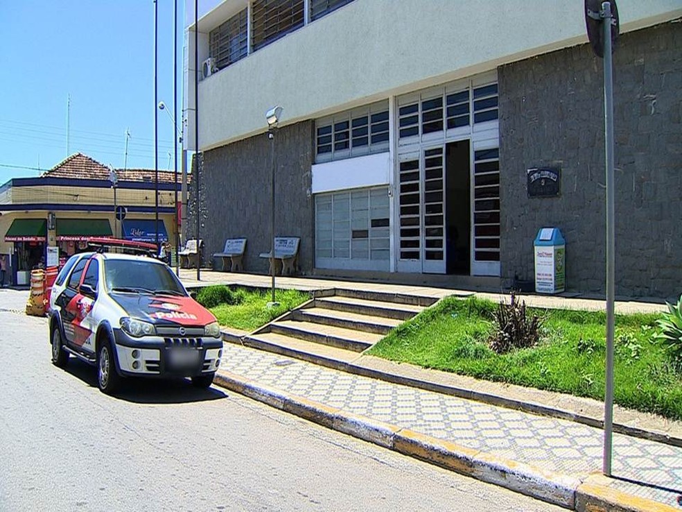 Homem é preso acusado de estuprar adolescente dentro ônibus em Caçapava