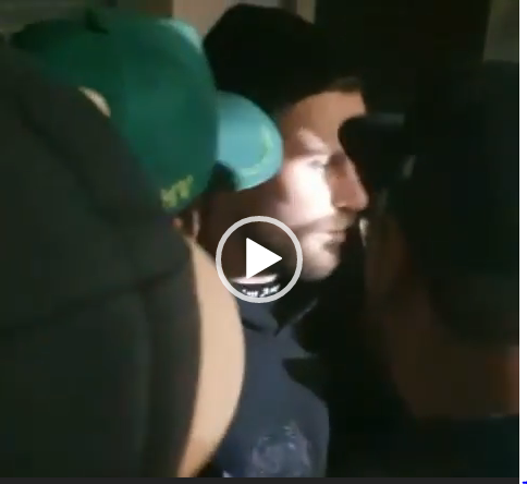 Torcedores do Palmeiras flagram Lucas Lima em festa clandestina e colocam o jogador para correr