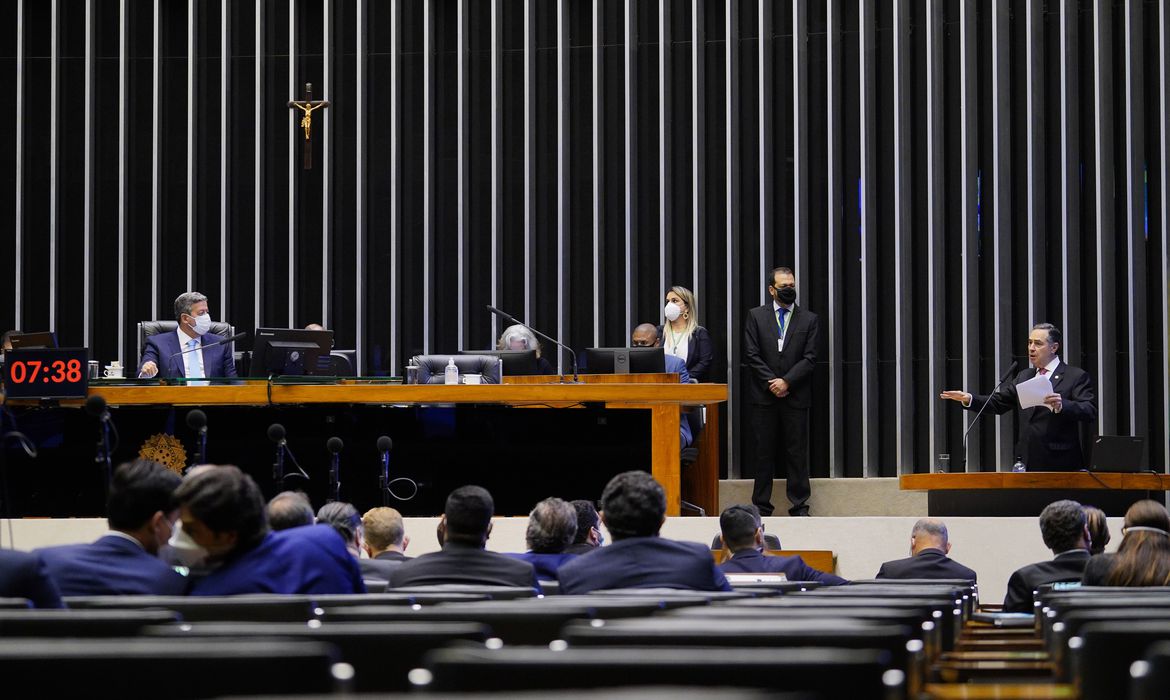 Barroso: voto impresso é “pior”, mas cumpriremos se Congresso aprovar