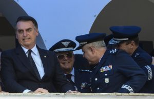 Bolsonaro participa de evento em Guaratinguetá