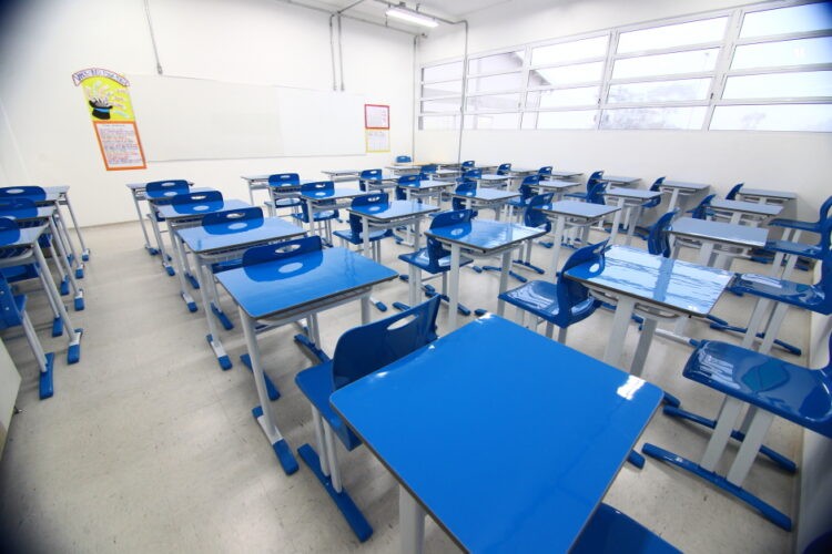 Secretário de Educação garante aulas presenciais para todos os alunos a partir de 02 de agosto em São José dos Campos