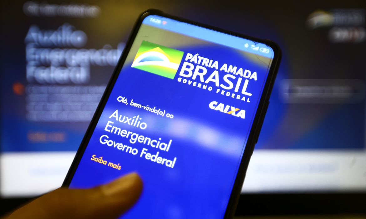 Auxílio Emergencial é prorrogado por 3 meses