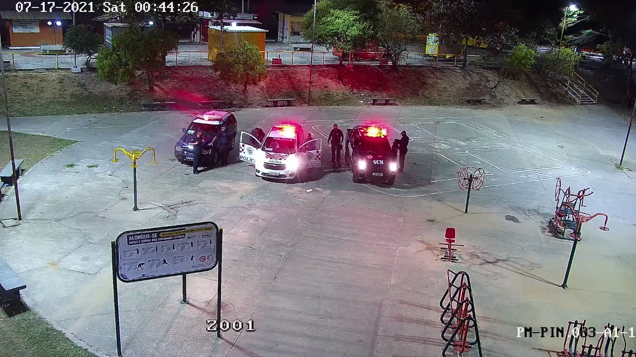 GCM e Polícia de Pindamonhangaba dispersam aglomerações em três praças da cidade de sexta para sábado