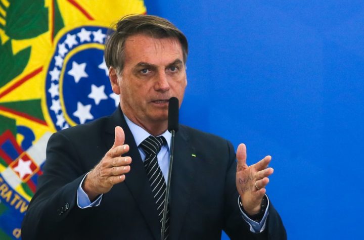 PGR pede abertura de inquérito contra Bolsonaro