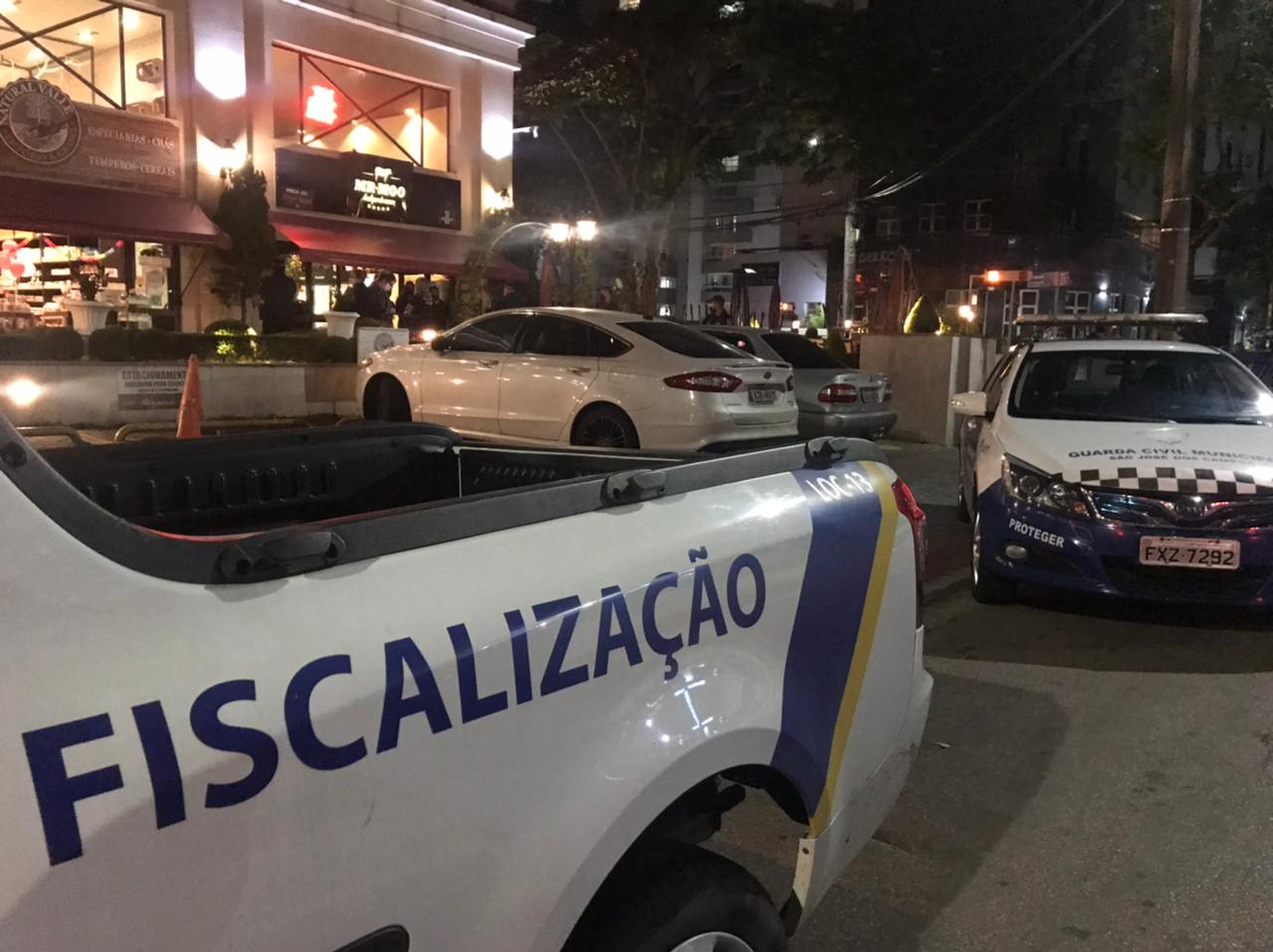 Prefeitura encerra festa com 200 pessoas em São José dos Campos