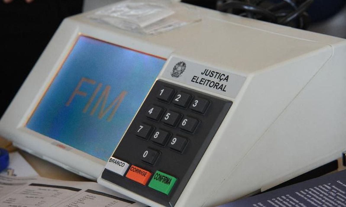 Câmara rejeita PEC do voto impresso