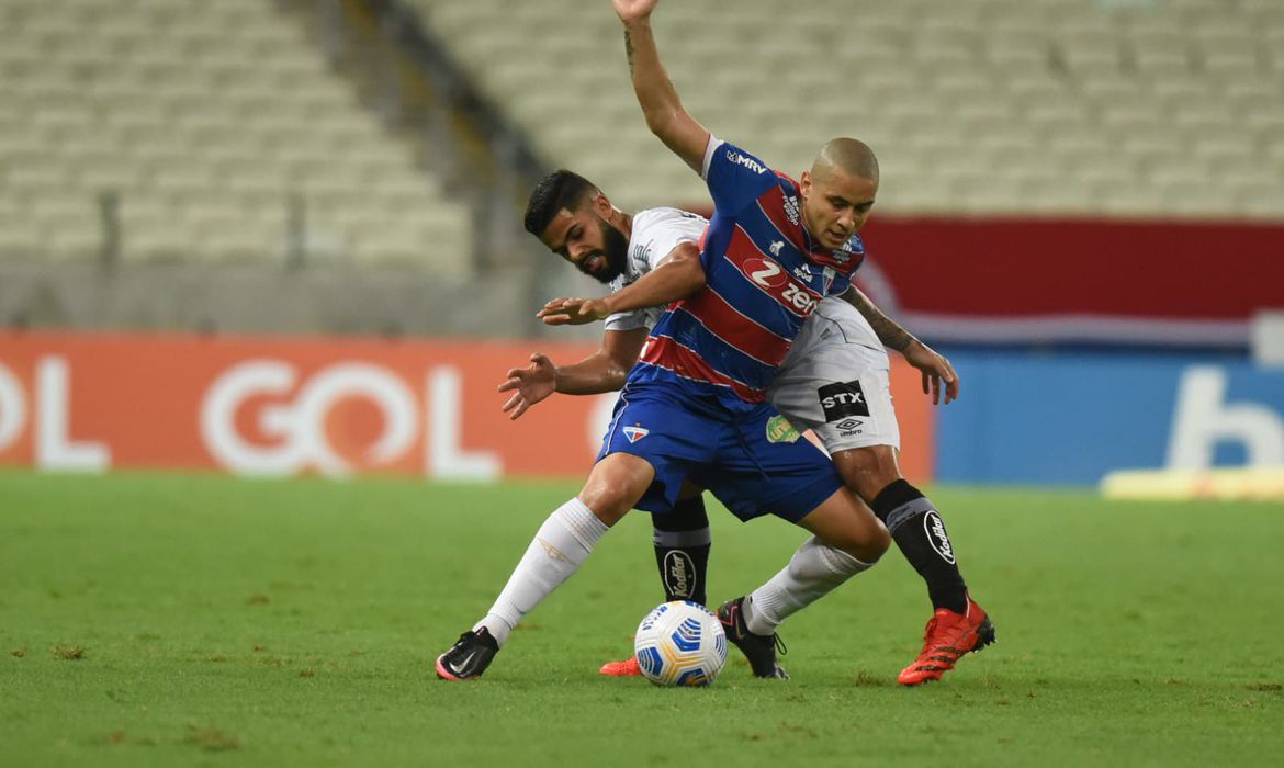 Fortaleza empata com Santos e segue no G4 do Campeonato Brasileiro
