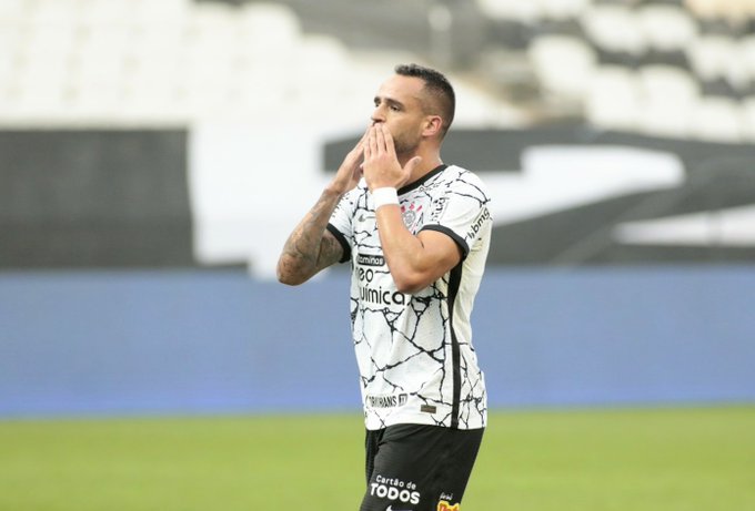 Corinthians bate Ceará com gol de Renato Augusto na reestreia