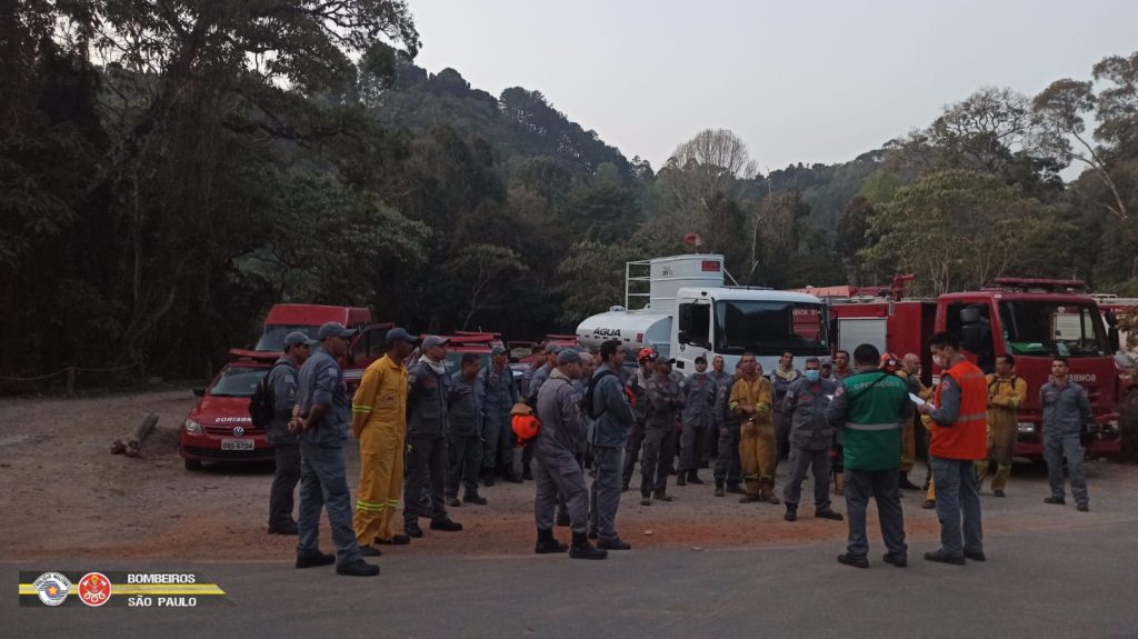 Fogo extinto depois de seis dias em Campos do Jordão