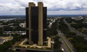 Mercado financeiro eleva projeção da inflação para 7,27% este ano