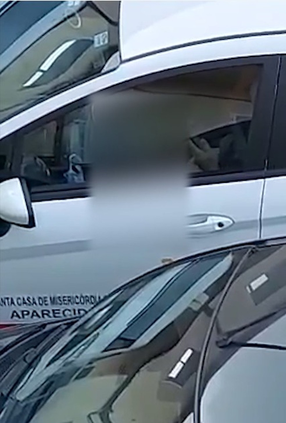 Santa Casa de Aparecida demite funcionário que se masturbou dentro de veículo do hospital