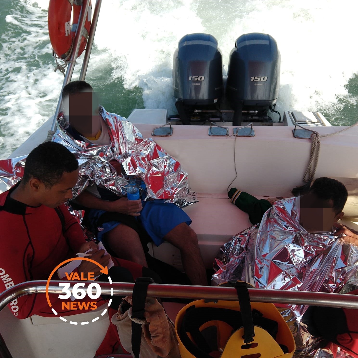 Barco com 4 pessoas vira em Caraguatatuba e uma está desaparecida