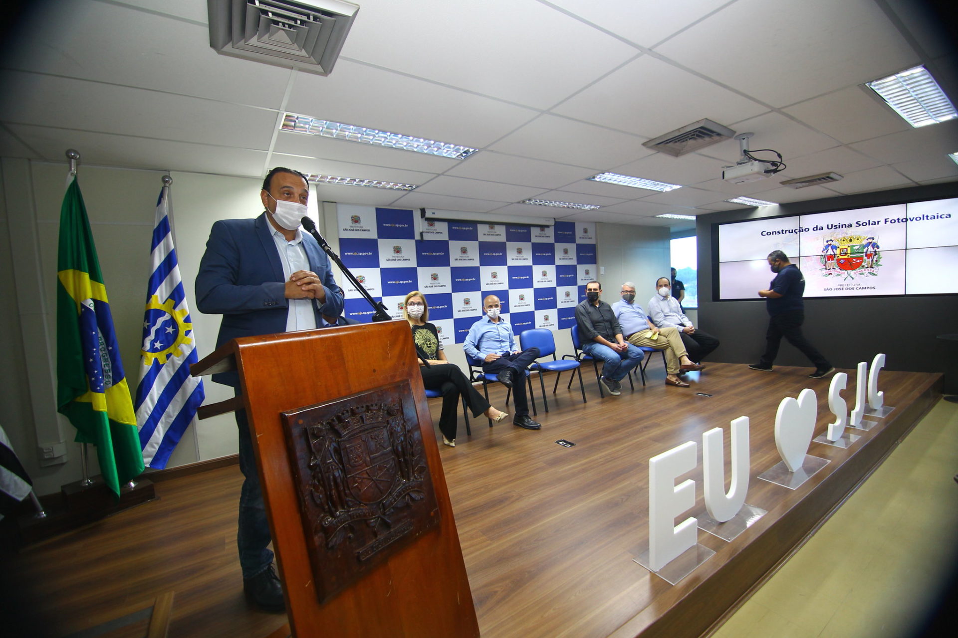 Prefeitura de São José dos Campos assina concessão da arena de esportes e da fazenda fotovoltaica