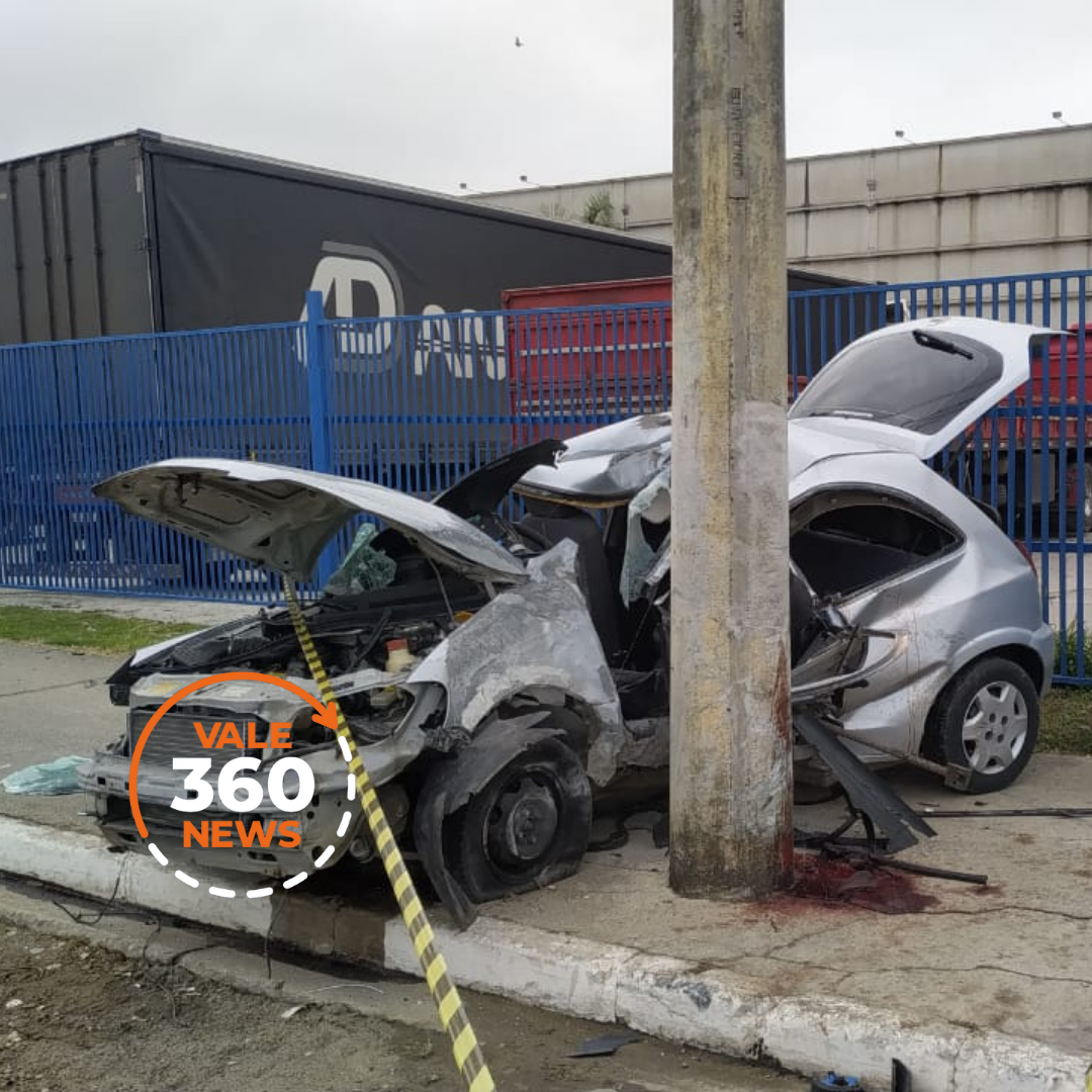 Motorista, de 22 anos, se choca contra poste e morre em São José dos Campos