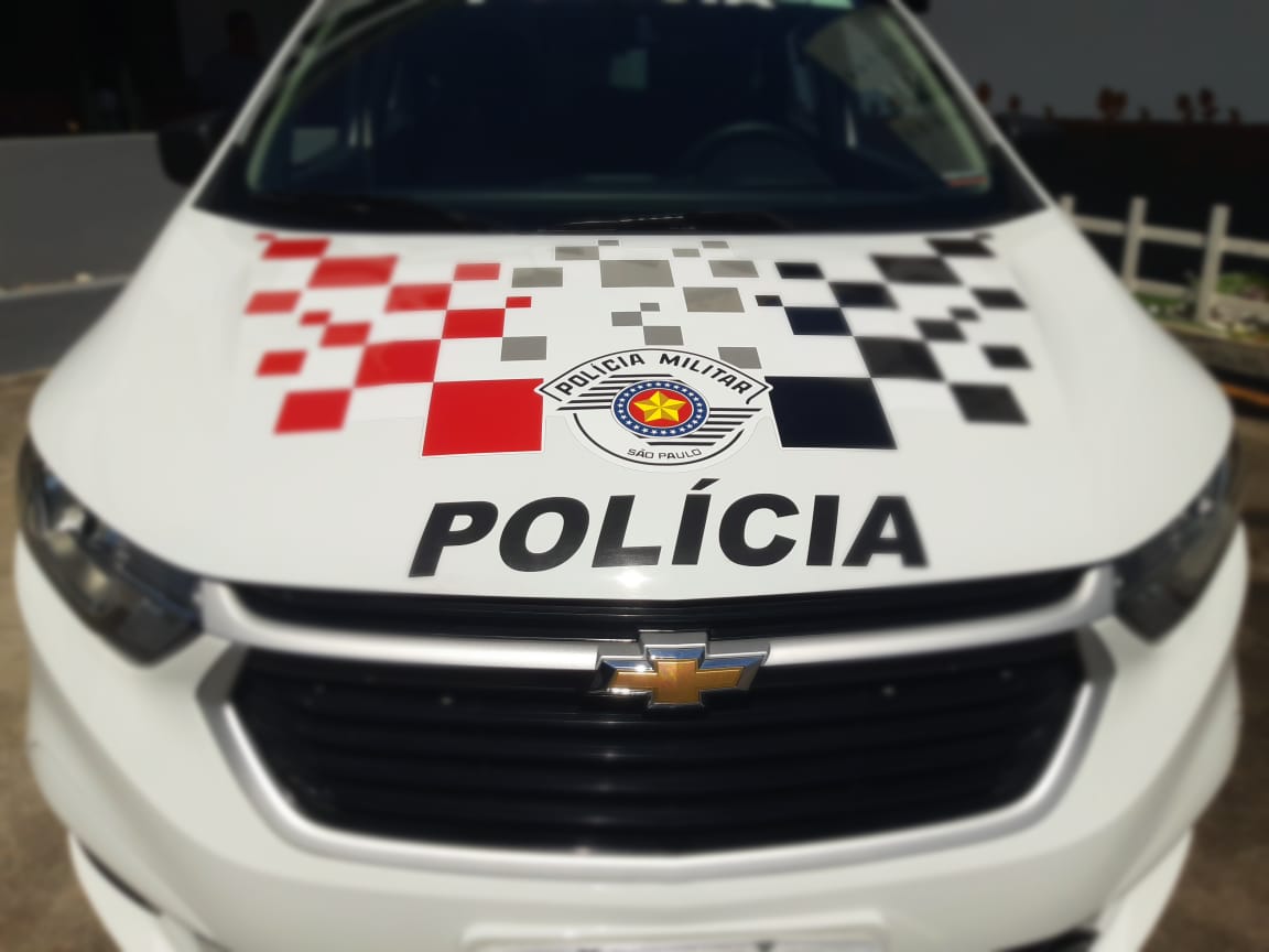 PM é chamada para agir em fluxo no centro de Ubatuba e usa bombas de efeito moral