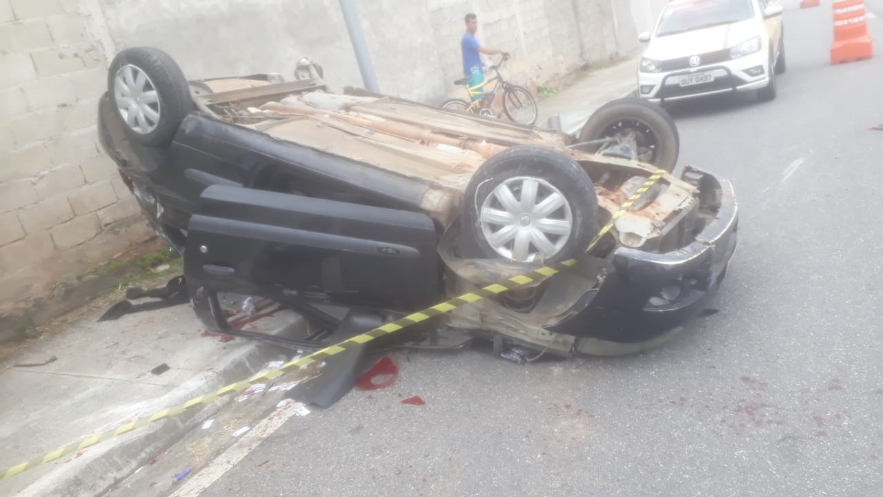 Capotamento de carro deixa uma criança de 03 anos morta em São José dos Campos