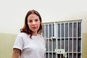 Suzane Richthofen é tratada como celebridade na universidade, diz revista