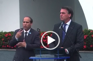"Querem nos roubar a nossa liberdade", diz Bolsonaro em Guaratinguetá