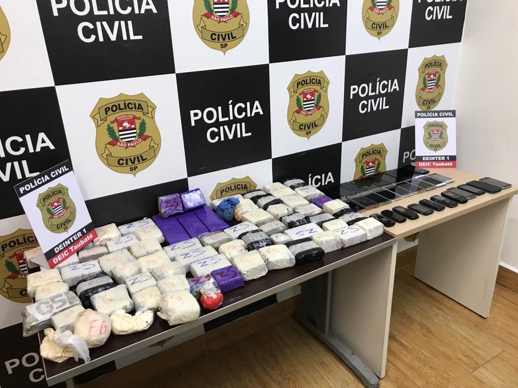 Homem é preso com 18 kg de drogas e 30 celulares nas proximidades de presídio em Tremembé 1 Homem é preso com 18 kg de drogas e 30 celulares nas proximidades de presídio em Tremembé
