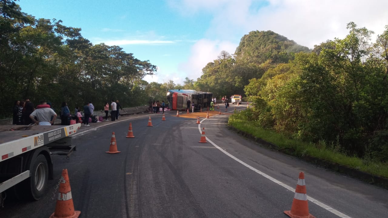Oswaldo Cruz: Motorista recebeu orientação da PRE para voltar, quando iria pegar trecho proibido