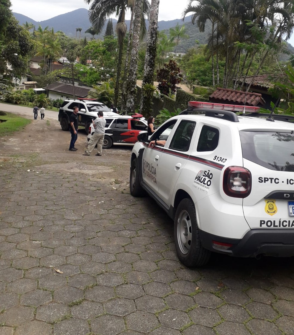 Clínica de reabilitação é interditada e dono é preso em flagrante em Ubatuba
