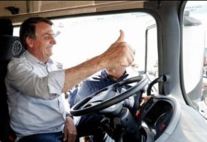 MEI caminhoneiro é sancionado por Bolsonaro