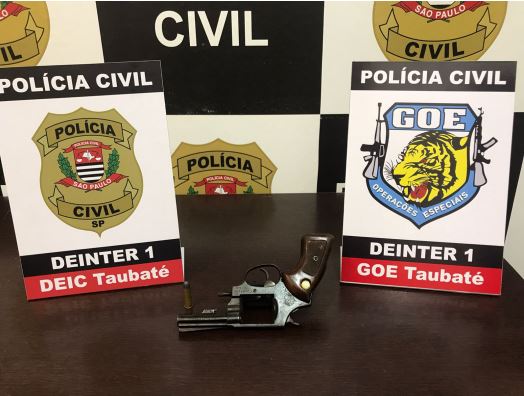 Polícia Civil de Taubaté deflagra operação contra homicídios e prende uma pessoa em prédio de classe média alta
