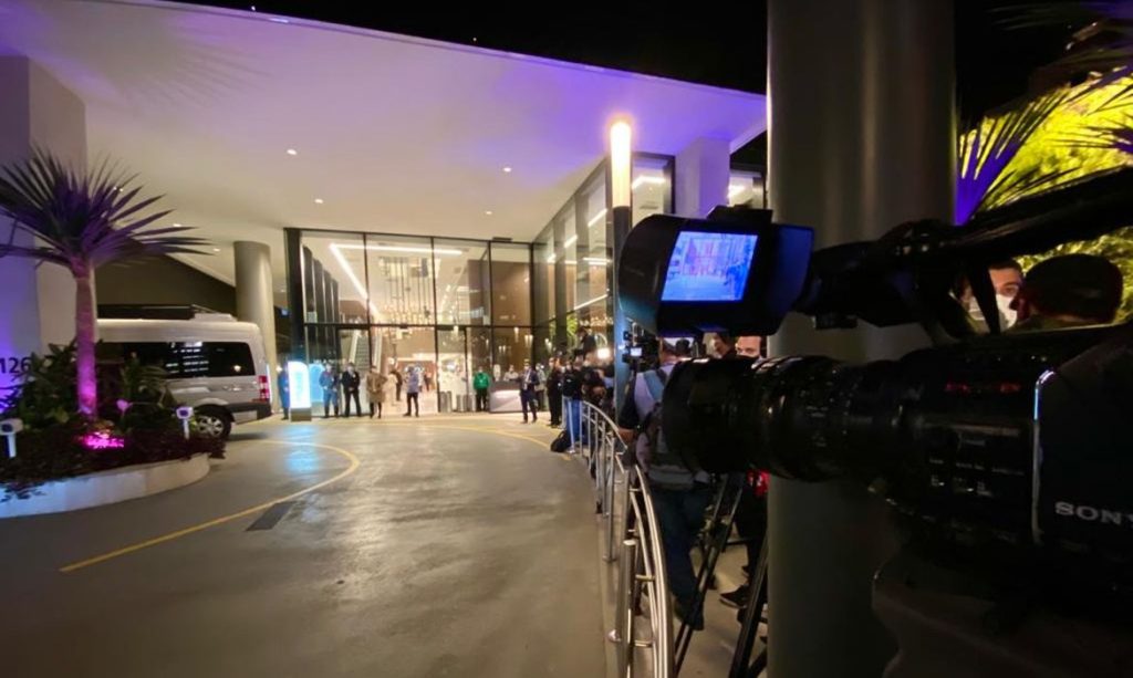 Bolsonaro é levado para hospital em São Paulo 1 Bolsonaro é levado para hospital em São Paulo