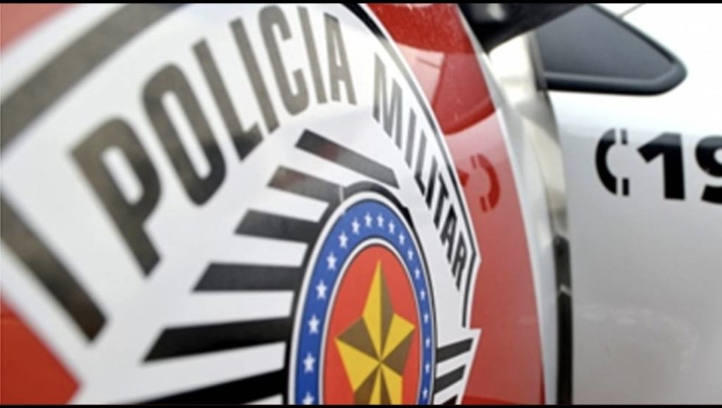 Homem é baleado dentro de carro, na Vila São Geraldo, em Taubaté