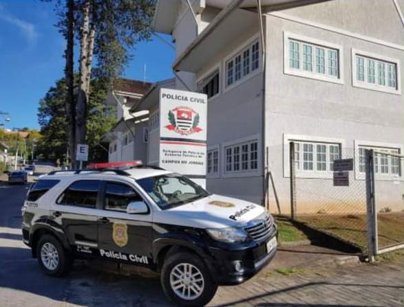 Motoboy é encontrado morto dentro de carro em Campos do Jordão