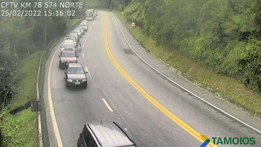 Acidente na Rodovia dos Tamoios deixa um morto nesta sexta-feira 1 acidente-na-rodovia-dos-tamoios