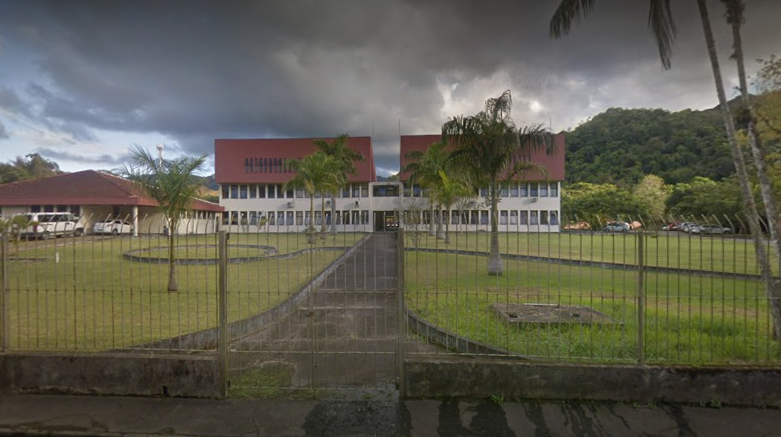 Jovem vai a júri popular em Ubatuba acusada de planejar a morte do pai