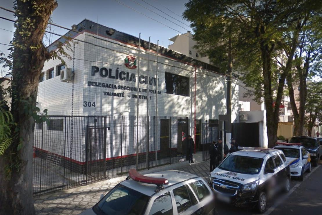 Para fugir de de ex-namorado, mulher pula de carro em movimento, na Via Dutra, em Taubaté