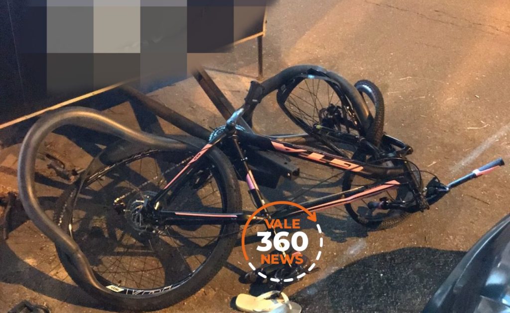 VÍDEO: Ciclista morre em acidente com carro em Pindamonhangaba 1 acidente