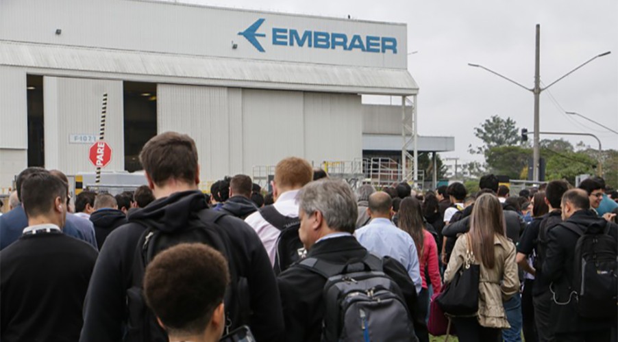 funcionarios-da-embraer