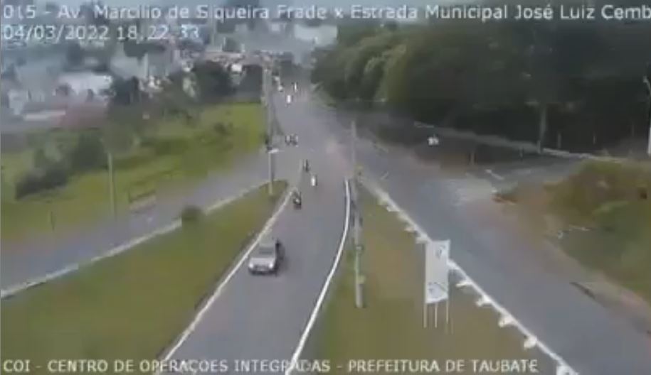 VÍDEO: Traficante tenta subornar GCMs de Taubaté em R$ 50 mil e é preso após perseguição