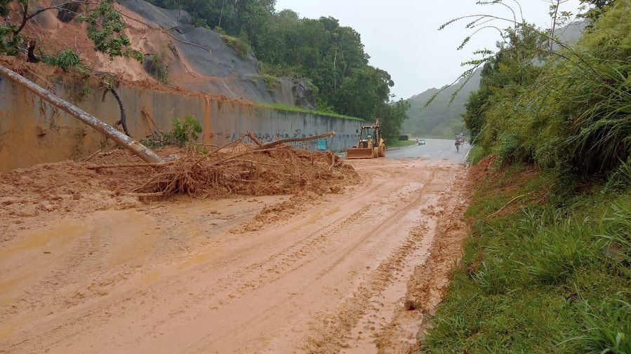 moardores-ilhados-em-ubatuba
