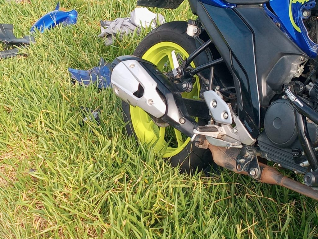Acidente entre carro x moto deixa motociclista ferido na Via Dutra em Taubaté 2 WhatsApp Image 2022 04 16 at 08.32.37