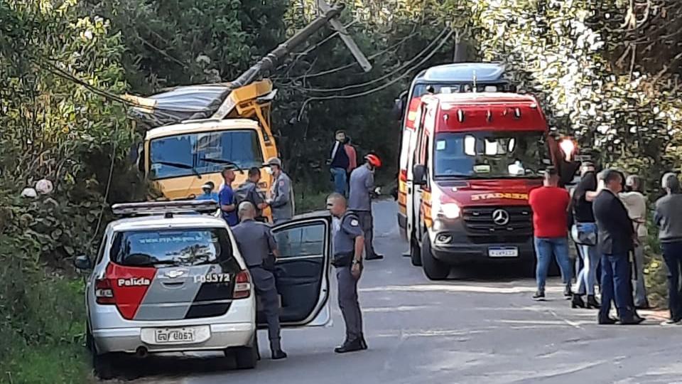 Acidente com trenzinho em Campos do Jordão deixa três turistas feridos